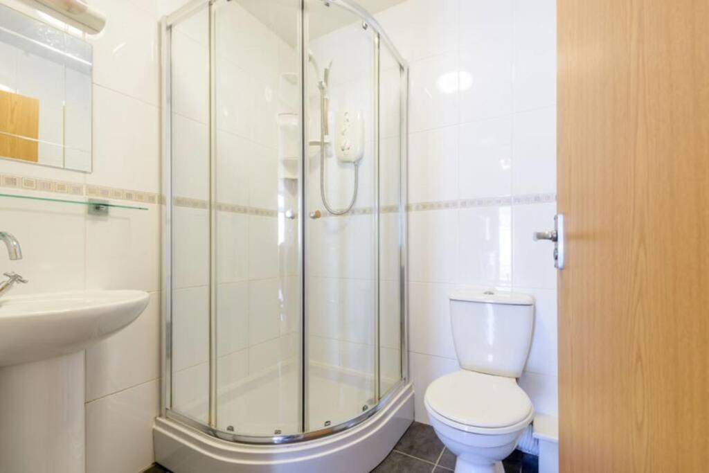 Juno - Apartment In The Heart Of Newquay New Quay Exteriör bild