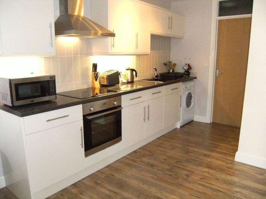 Juno - Apartment In The Heart Of Newquay New Quay Exteriör bild